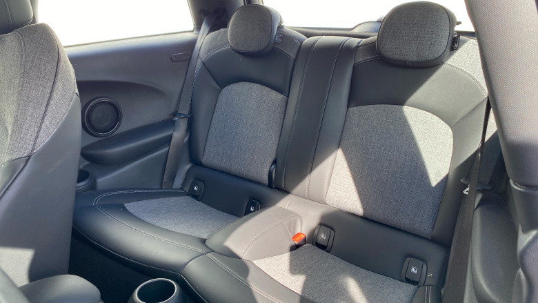 MINI Hatchback 135kW Cooper S Level 2 33kWh 3dr Auto Electric Hatchback